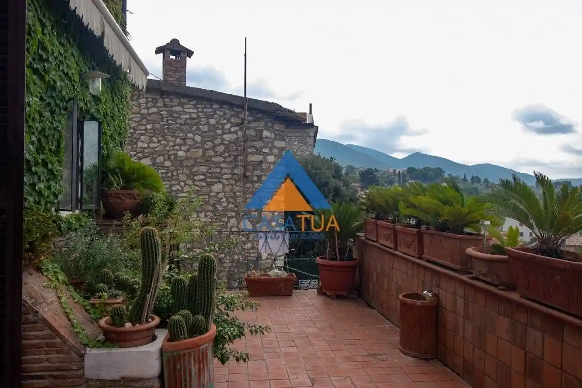 Casa indipendente in vendita a Amelia