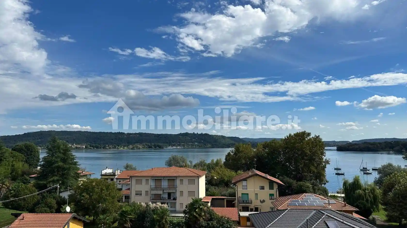 Appartamento in vendita a Dormelletto