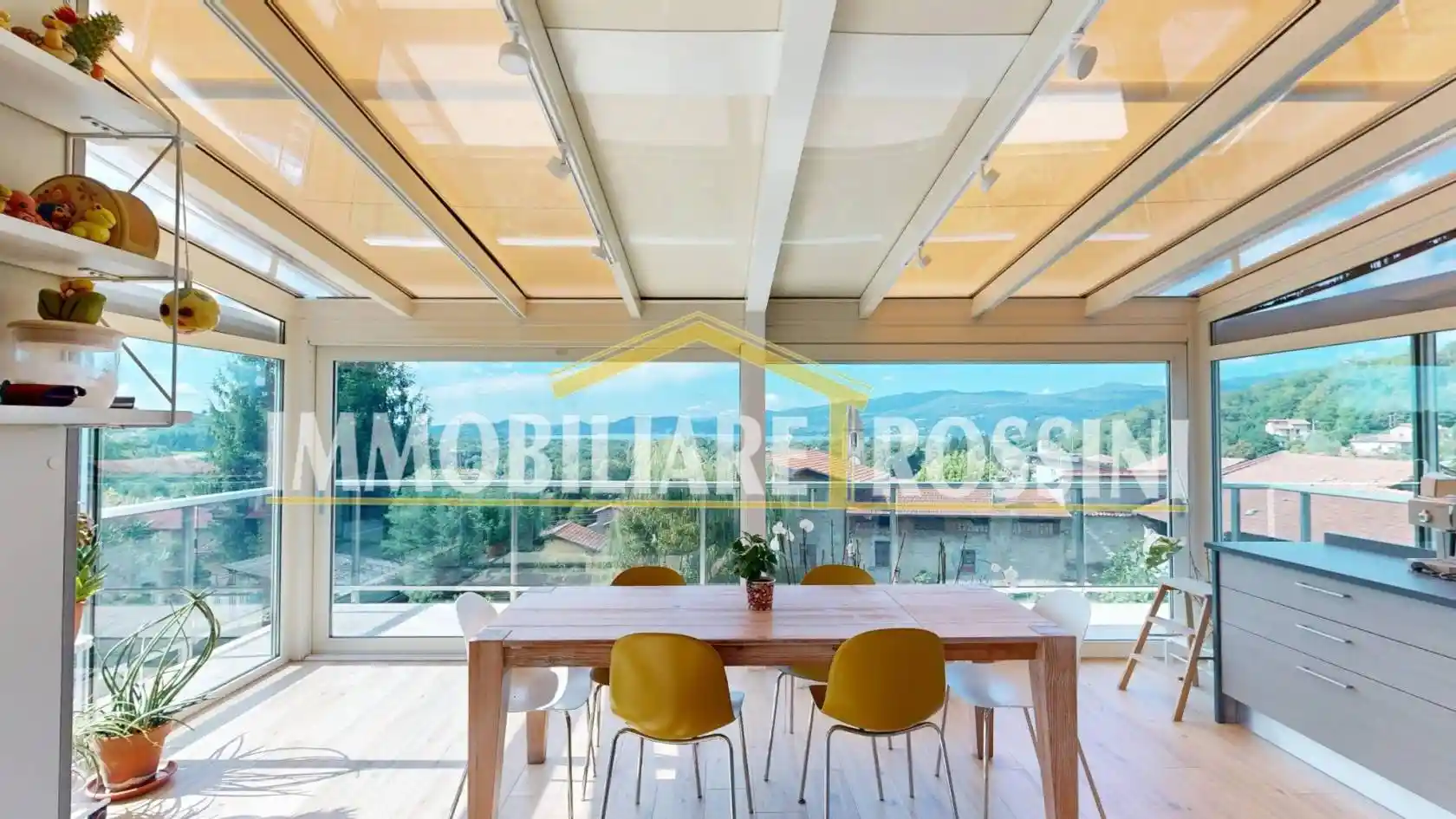 Villa in vendita a Besozzo