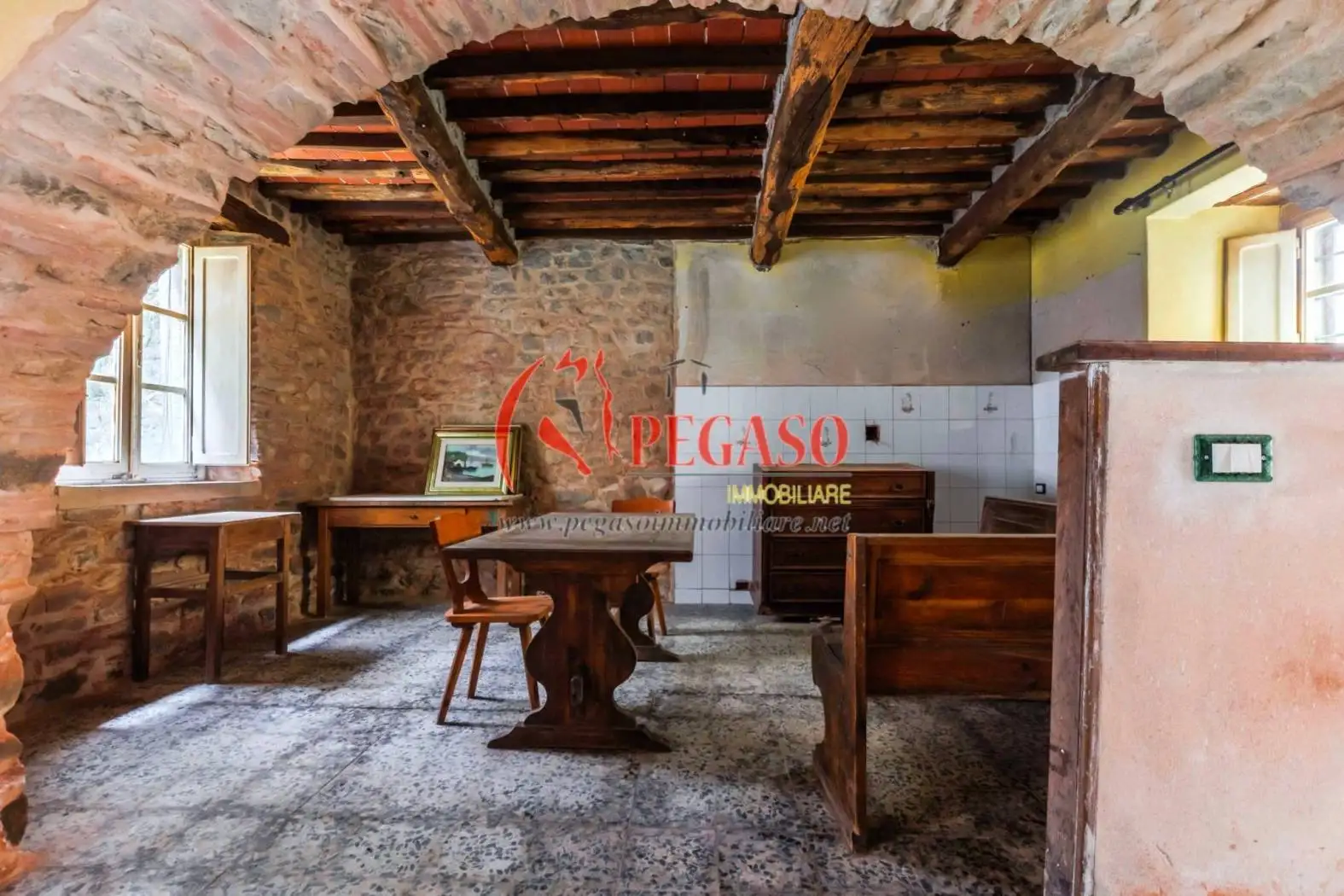 Casa indipendente in vendita a Villa Basilica