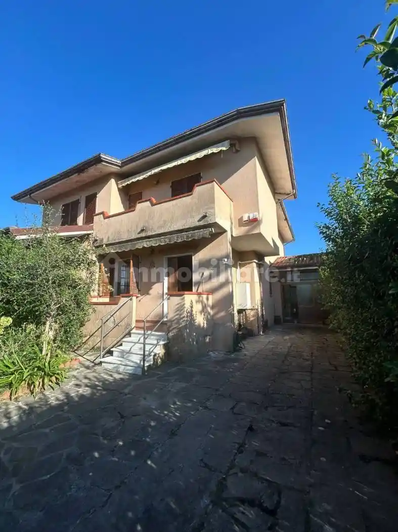 Villa in vendita a Pietrasanta