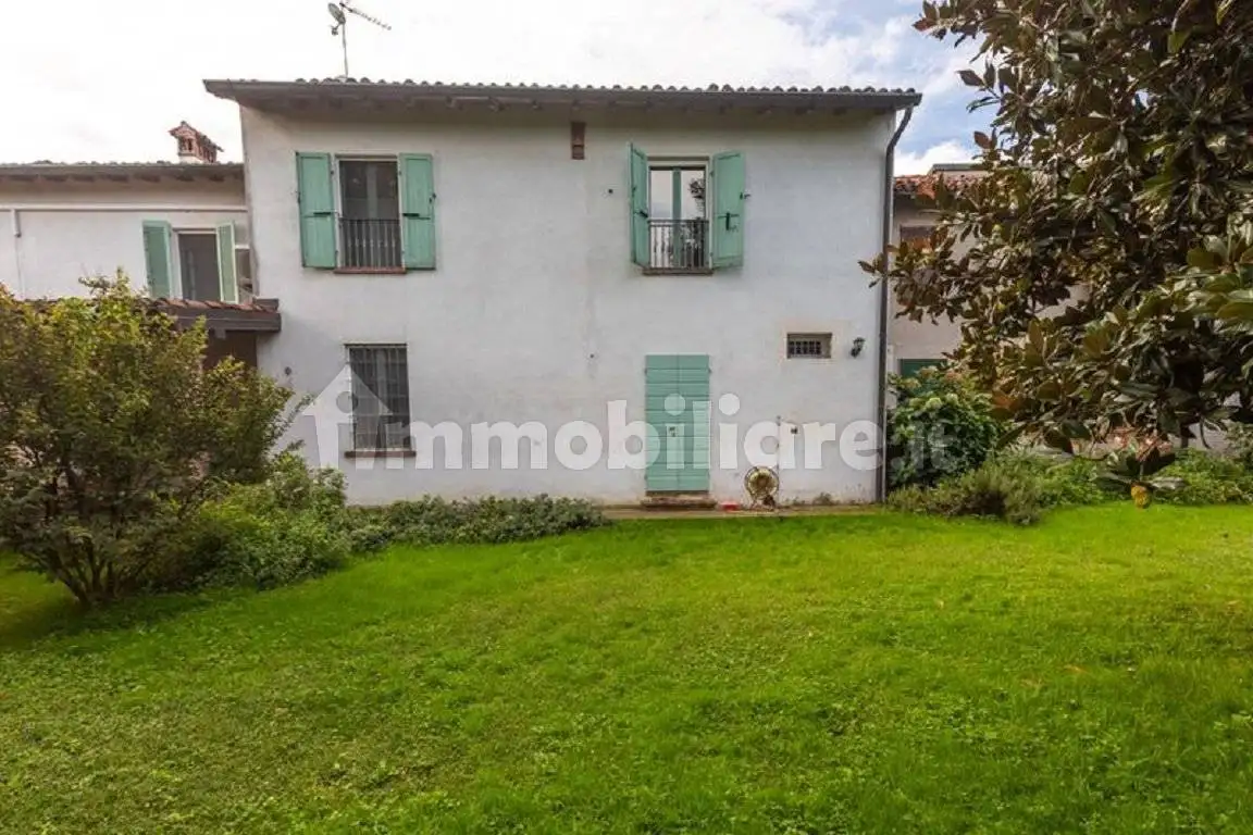 Villa in vendita a Corte de' Frati