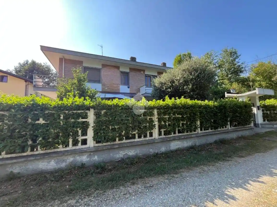Villa in vendita a San Francesco al Campo