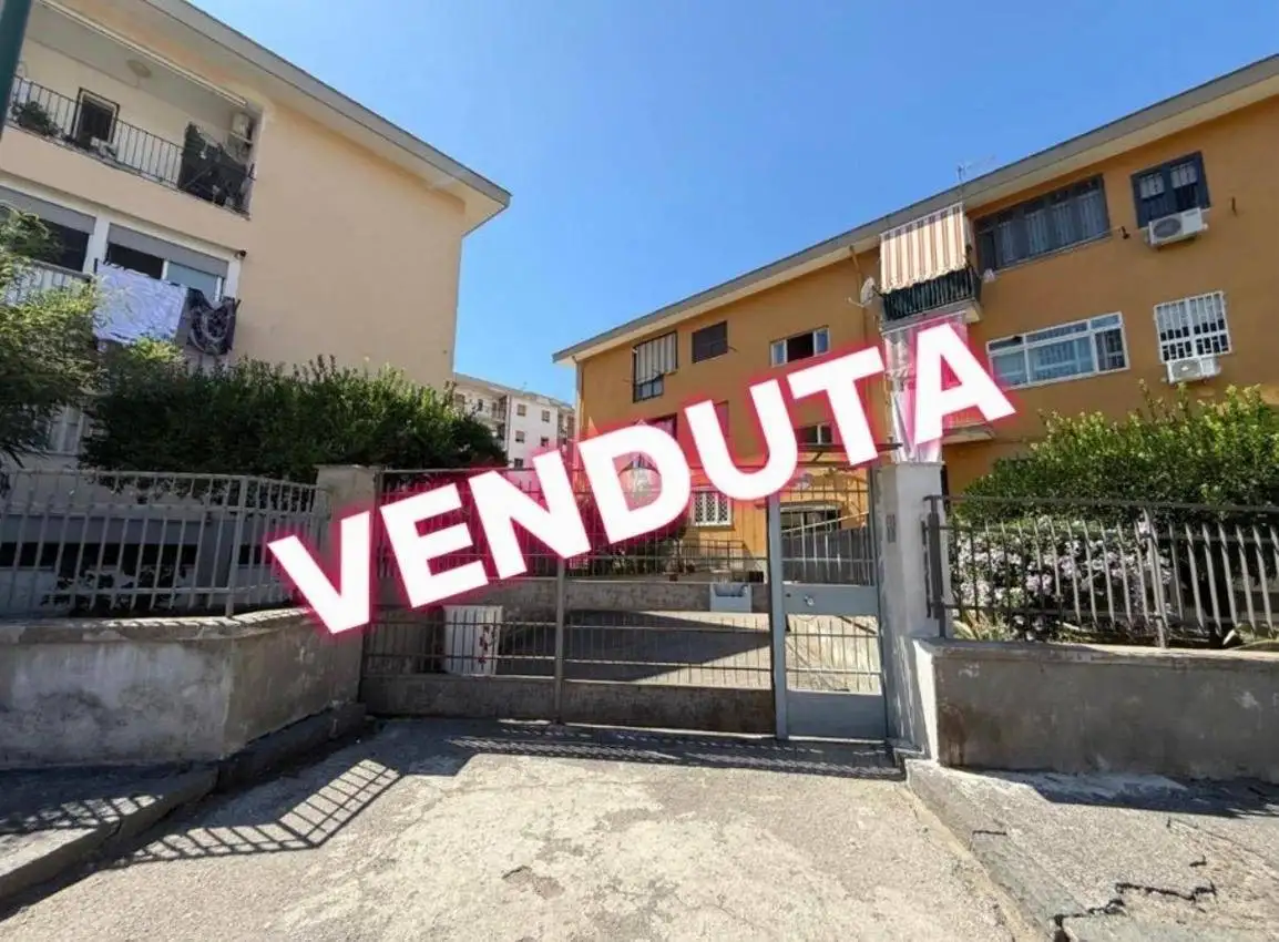Appartamento in vendita a Napoli
