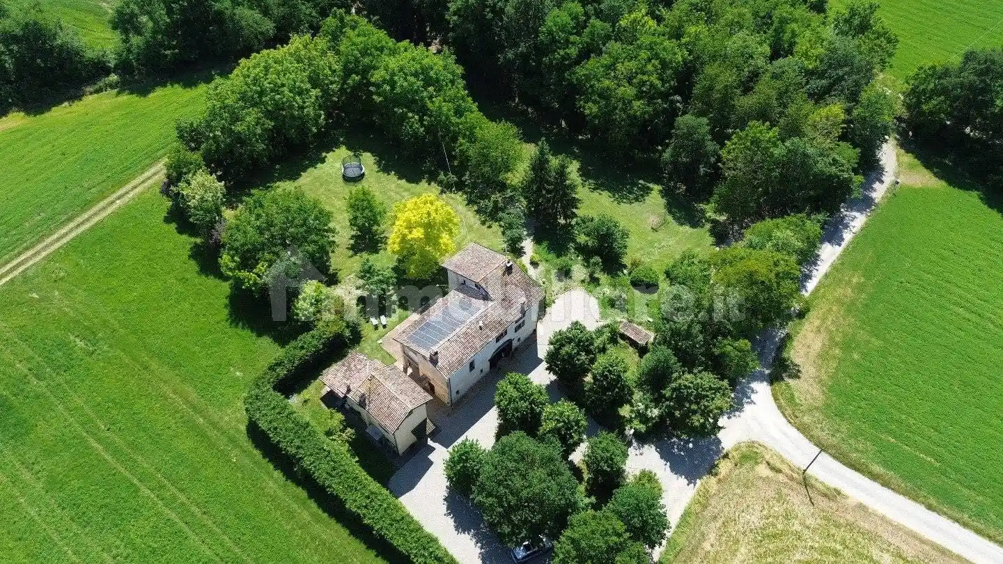 Villa in vendita a Quattro Castella