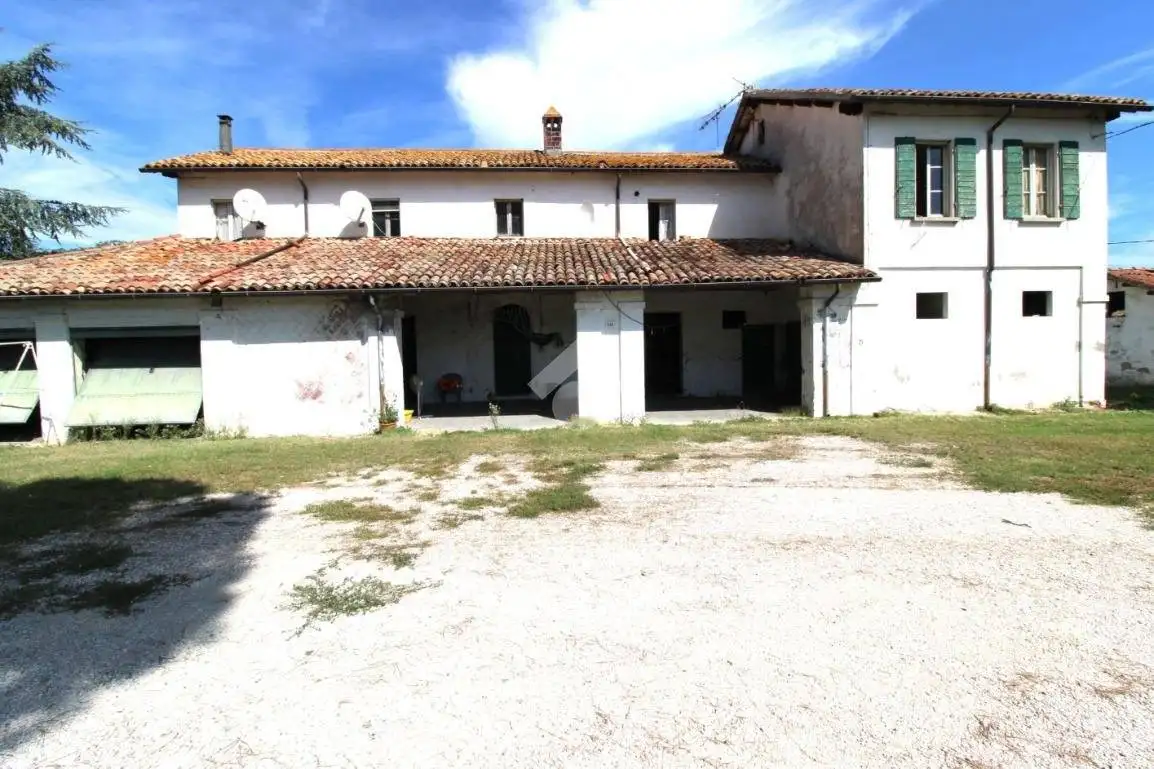Rustico - Casale in vendita a Cesena