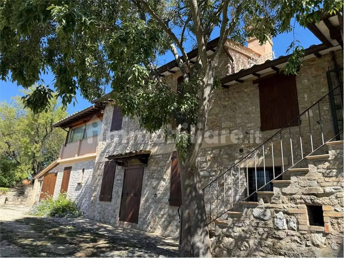Rustico - Casale in vendita a Assisi