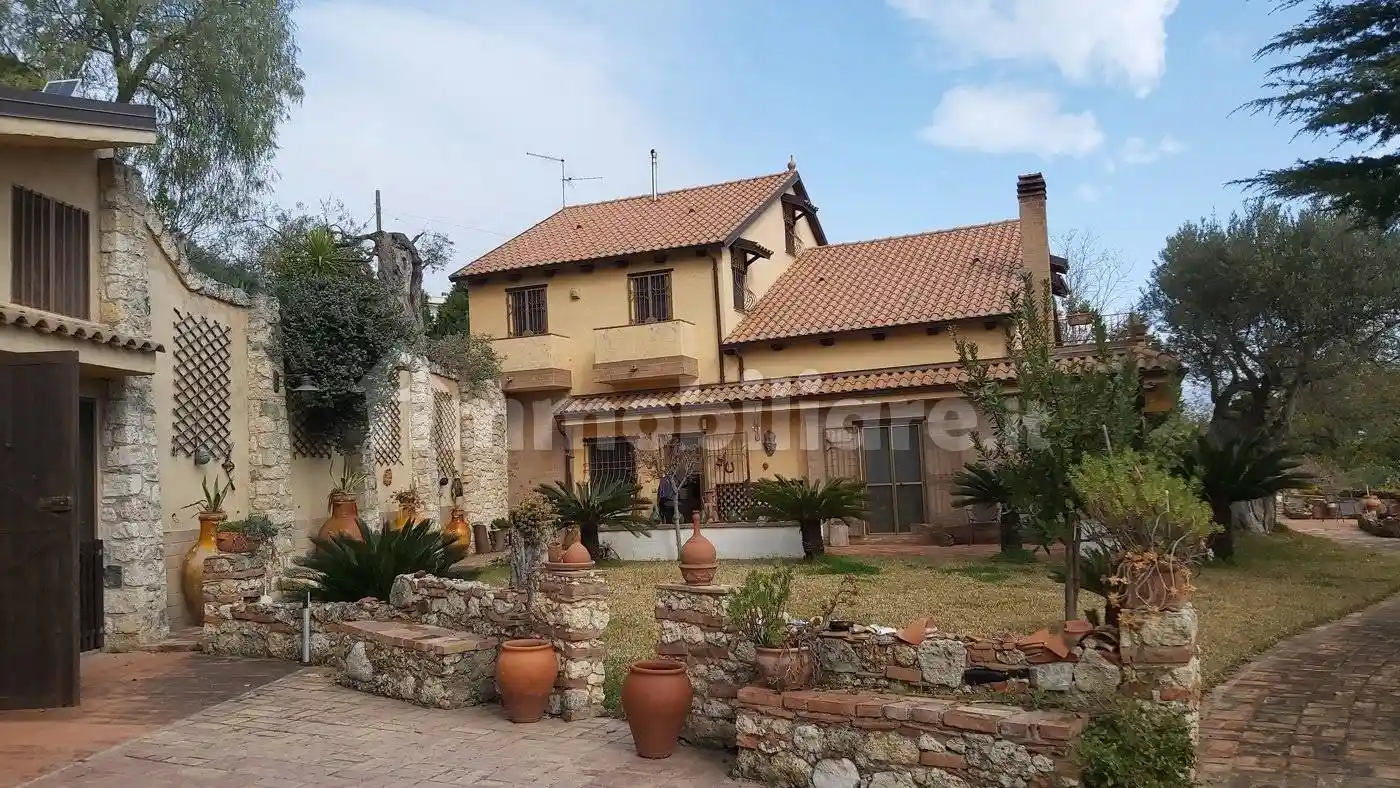 Villa unifamiliare, buono stato, 285 m², Centro, Siderno - foto 3