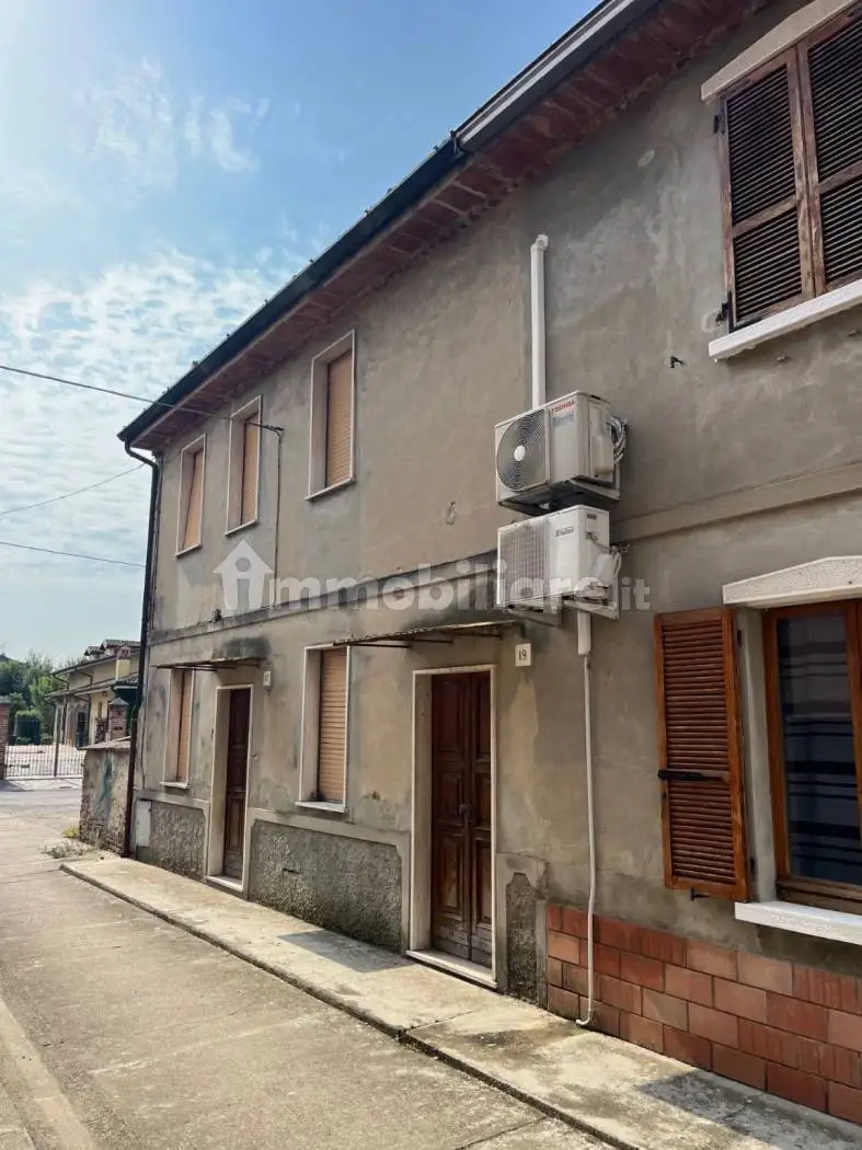 Casa indipendente in vendita a San Rocco al Porto