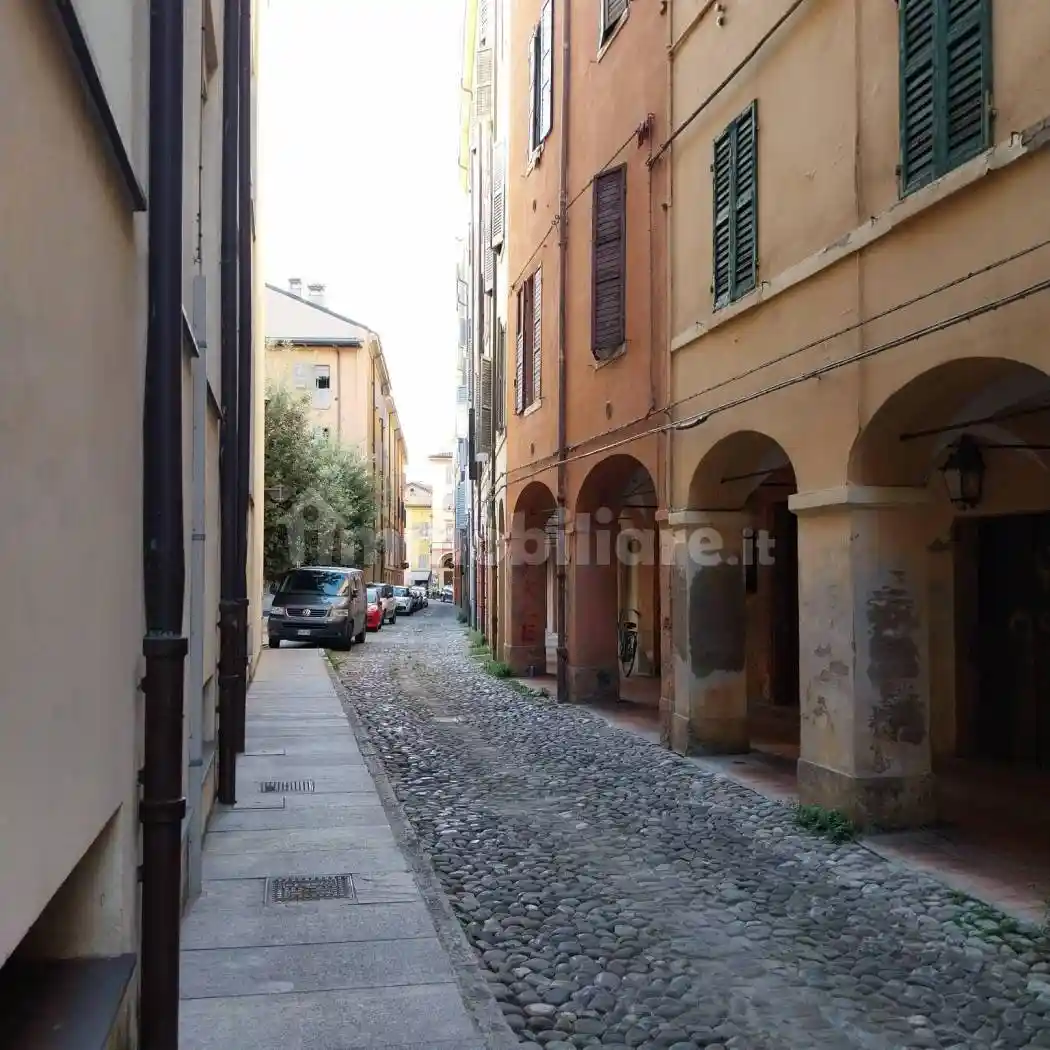 Appartamento in affitto a Modena