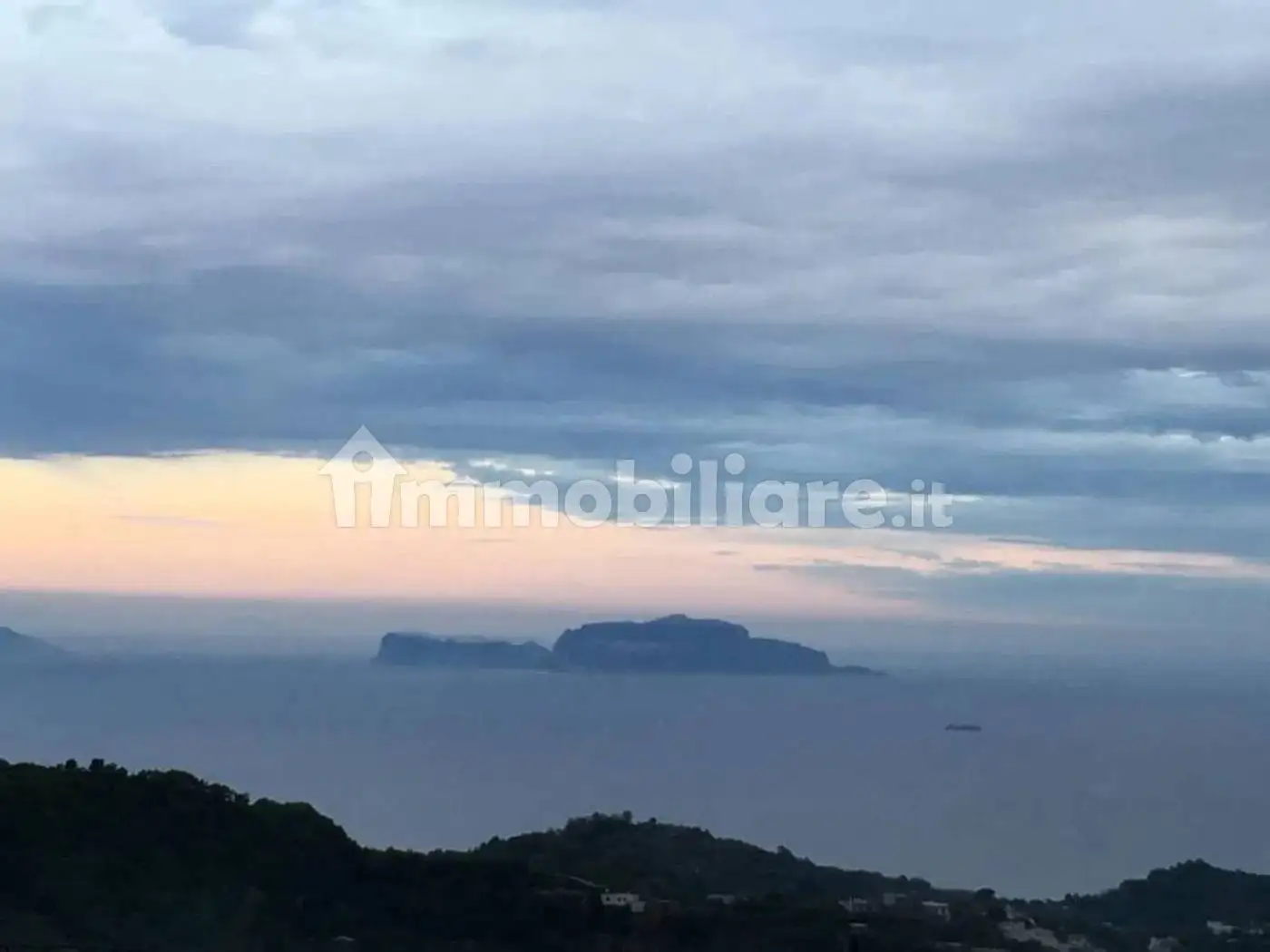 Villa in vendita a Serrara Fontana