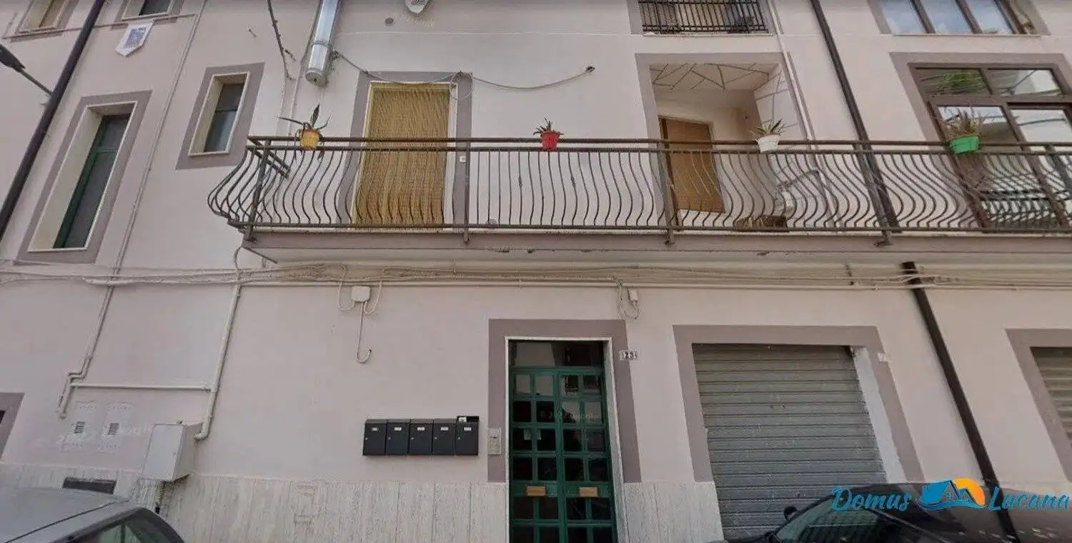 Appartamento in vendita a Pomarico