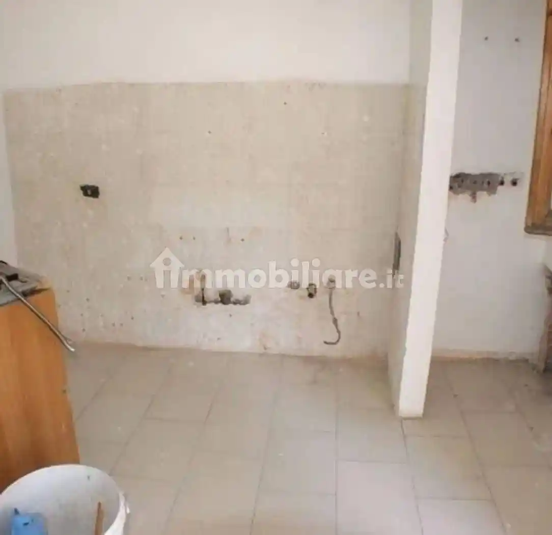 Trilocale buono stato, terzo piano, Carsoli - foto 2