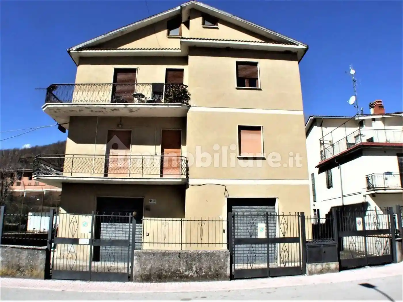 Trilocale via Aquila No Number, Centro, Carsoli - foto 2