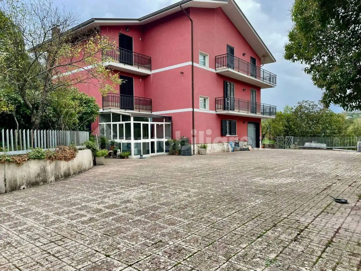 Villa in vendita a Castelfranci