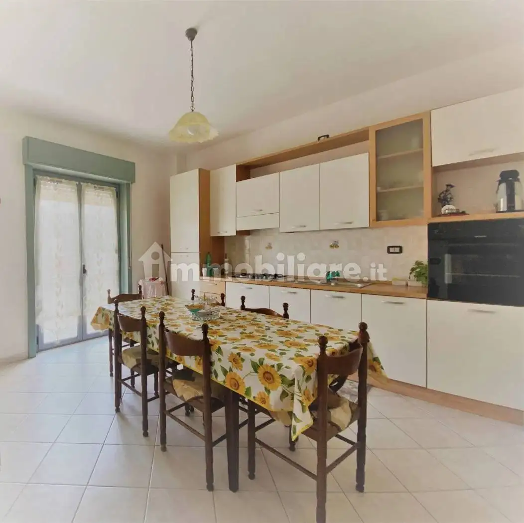 Appartamento in vendita a Teora