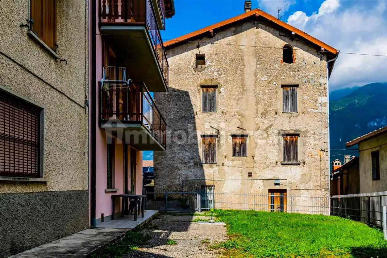 Casa indipendente in vendita a Algua
