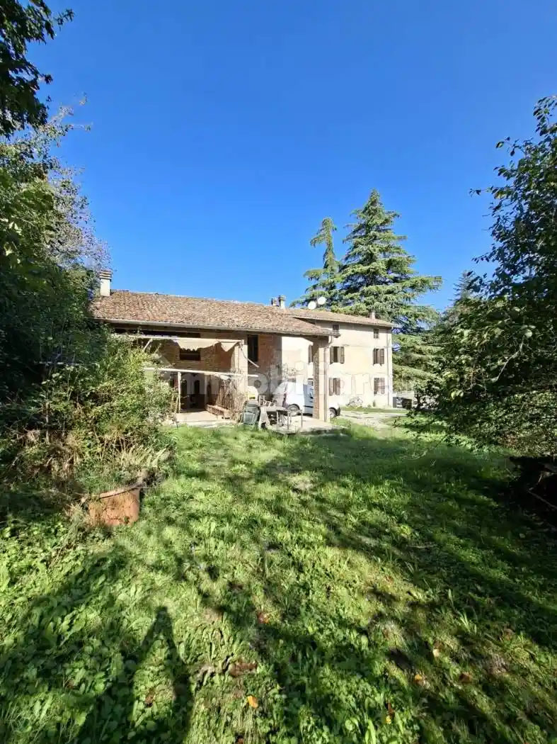 Rustico - Casale in vendita a Fornovo di Taro