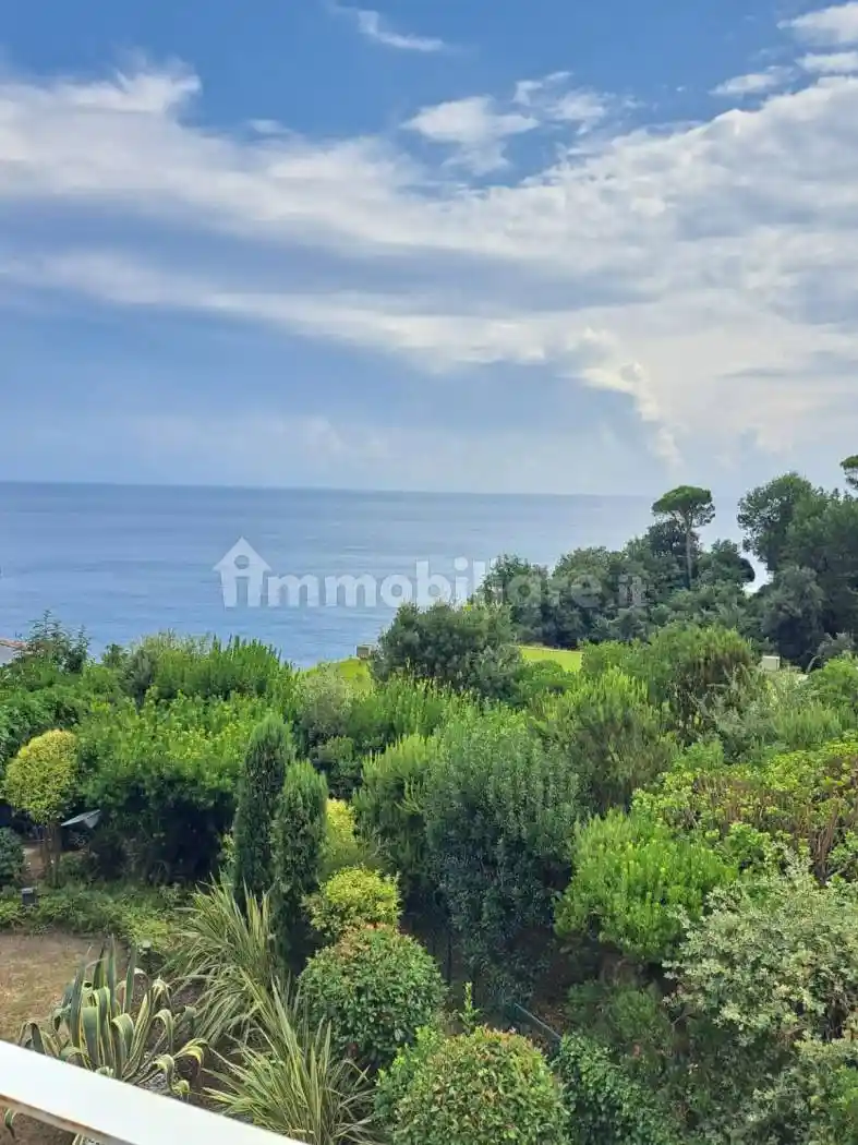 Appartamento in vendita a Arenzano