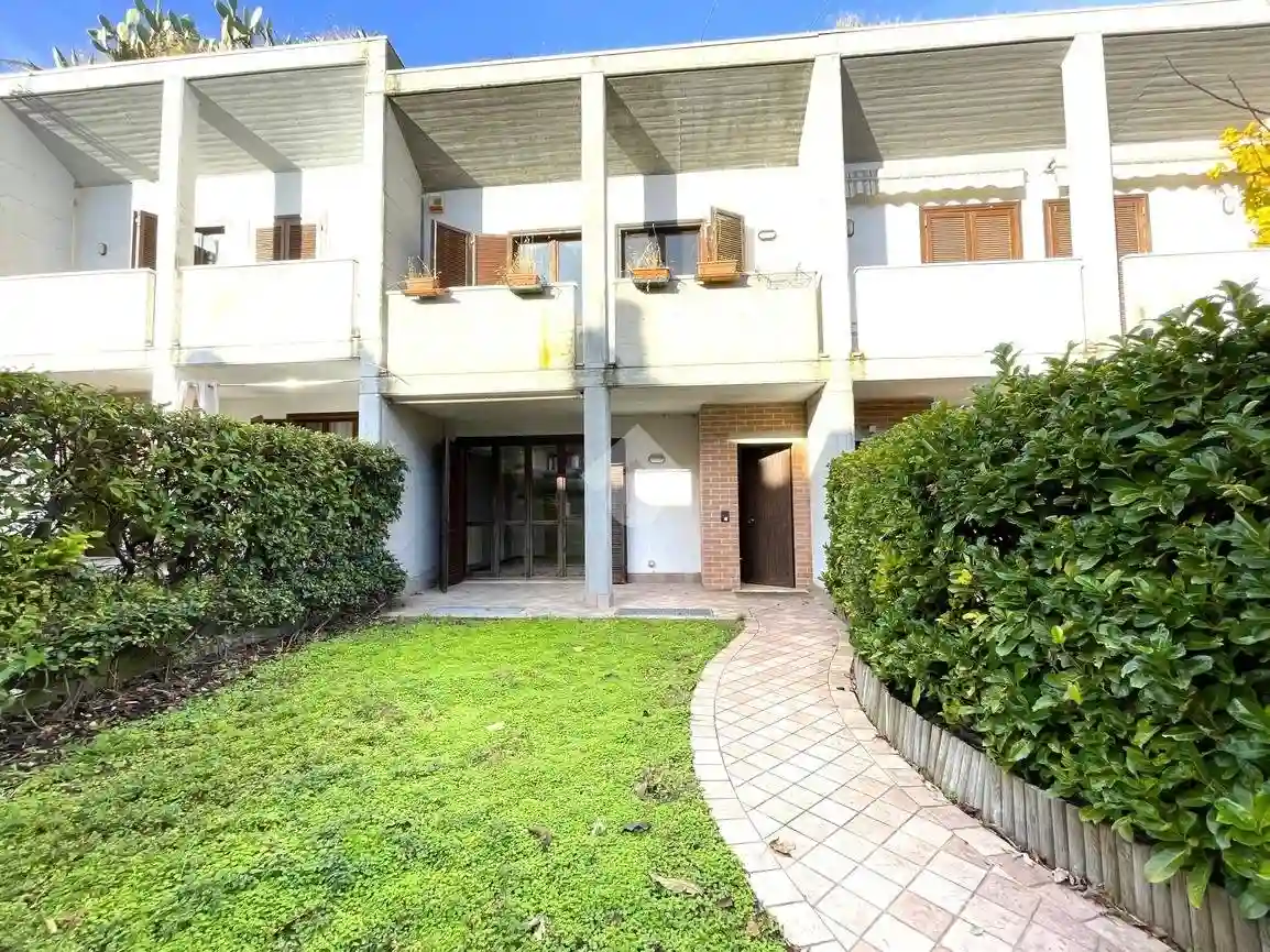 Villetta a schiera - foto 2