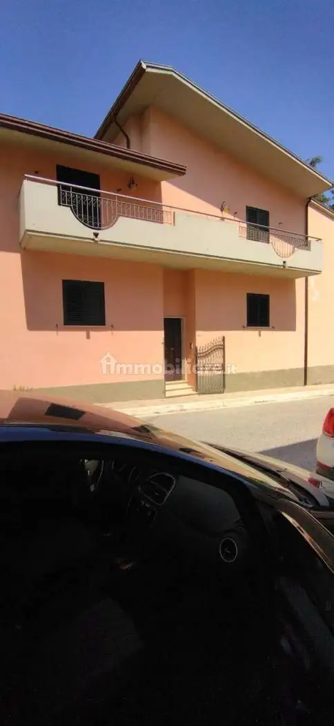 Villa unifamiliare via Rio Sparto, Canistro - foto 3