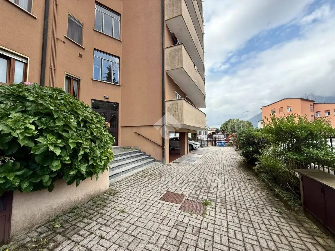 Appartamento in vendita a Malgrate