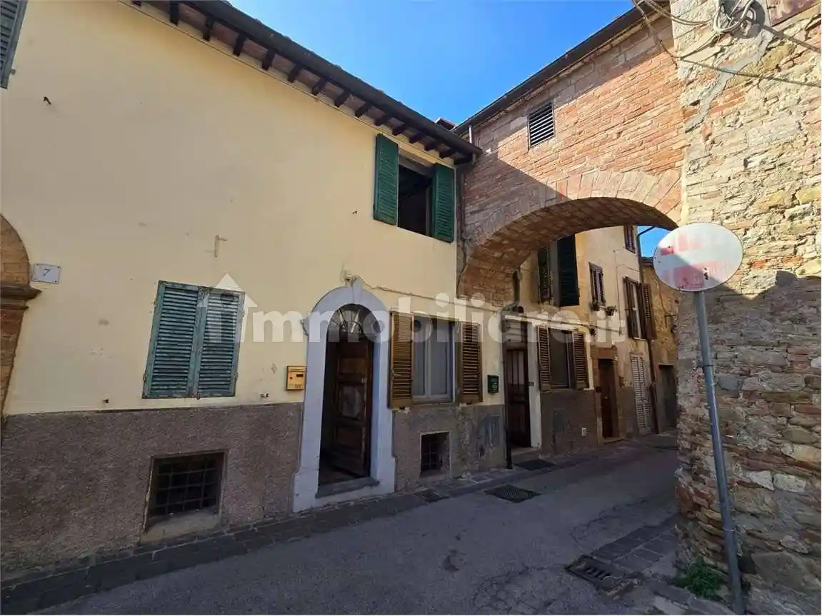 Palazzo - Edificio in vendita a Marsciano