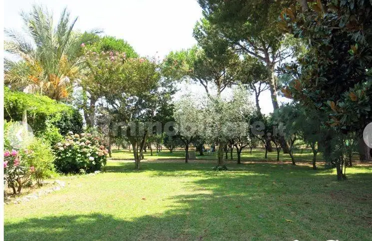 Villa in affitto a Fondi