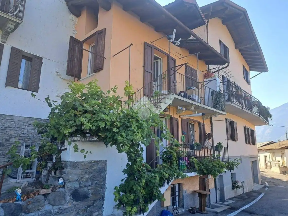 Casa indipendente in vendita a Charvensod