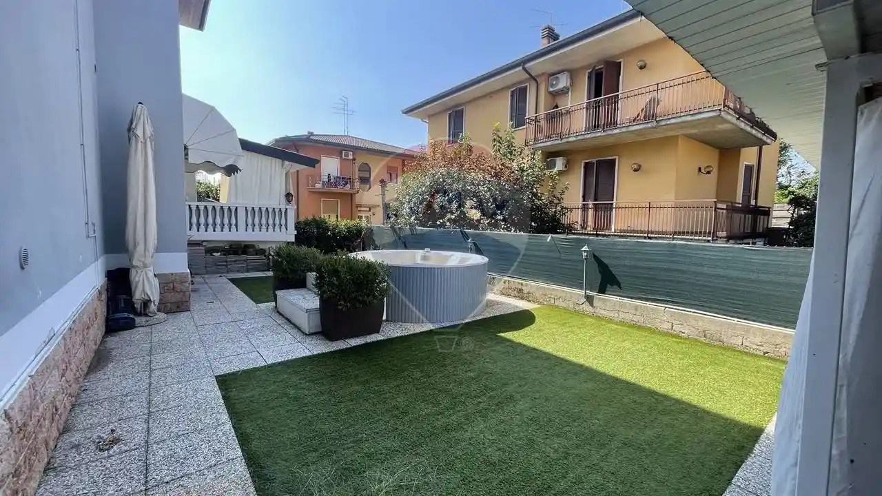 Villa unifamiliare via circonvallazione 13, Centro, Ponti sul Mincio - foto 4
