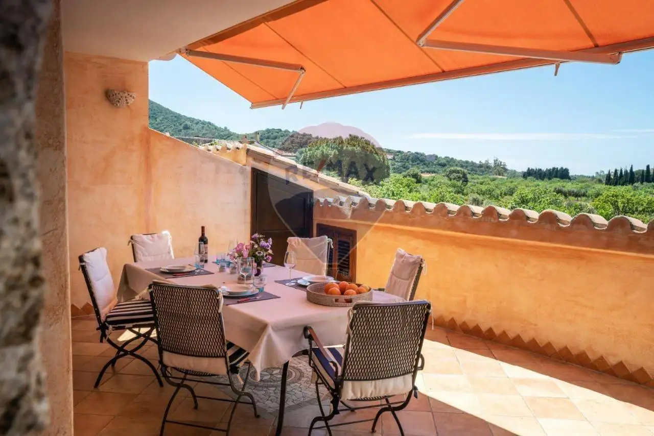 Trilocale via Giovanni Pascoli 18/D, Chia, Domus De Maria - foto 2