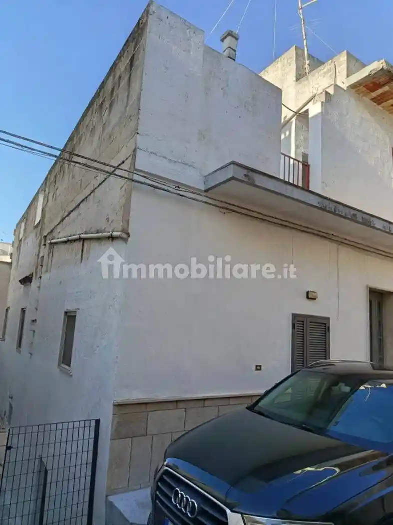 Casa indipendente in vendita a Crispiano