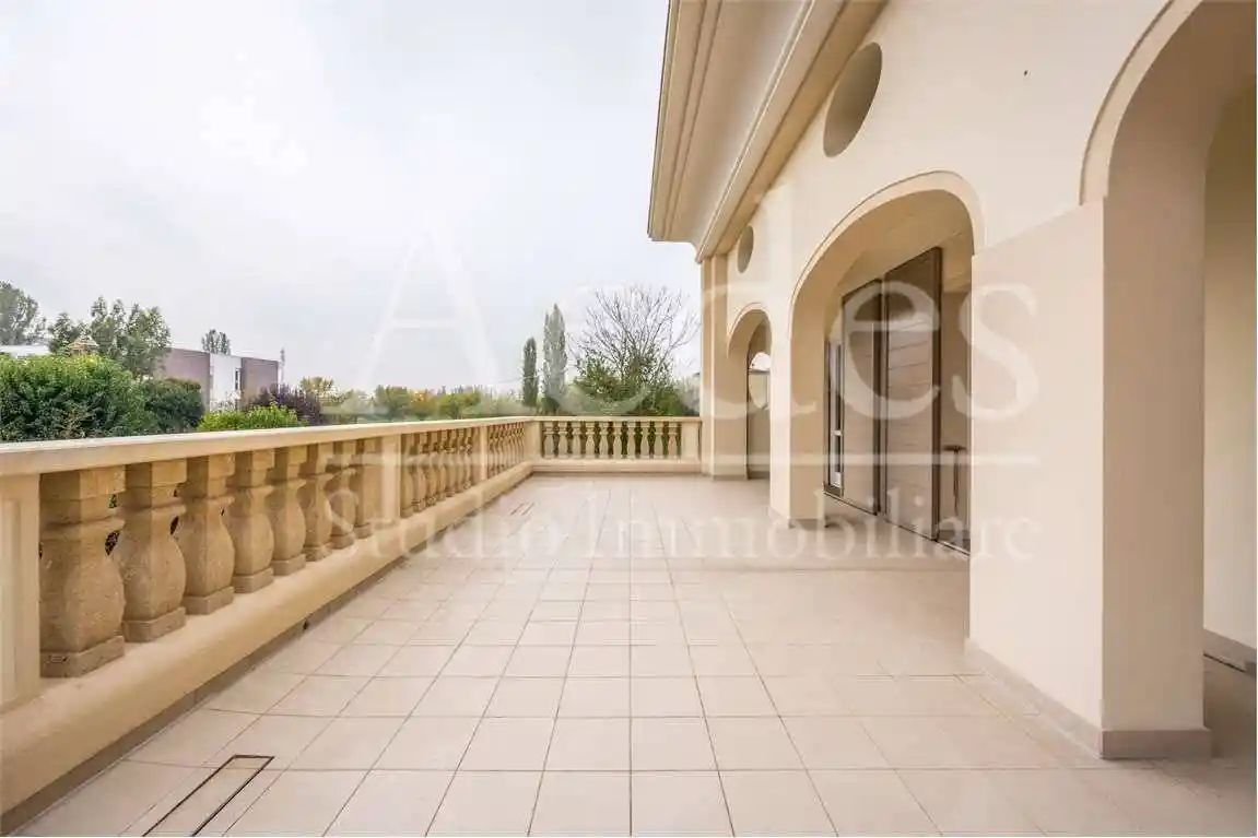 Villa in vendita a Modena
