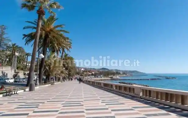 Palazzo - Edificio in Vendita - foto 2