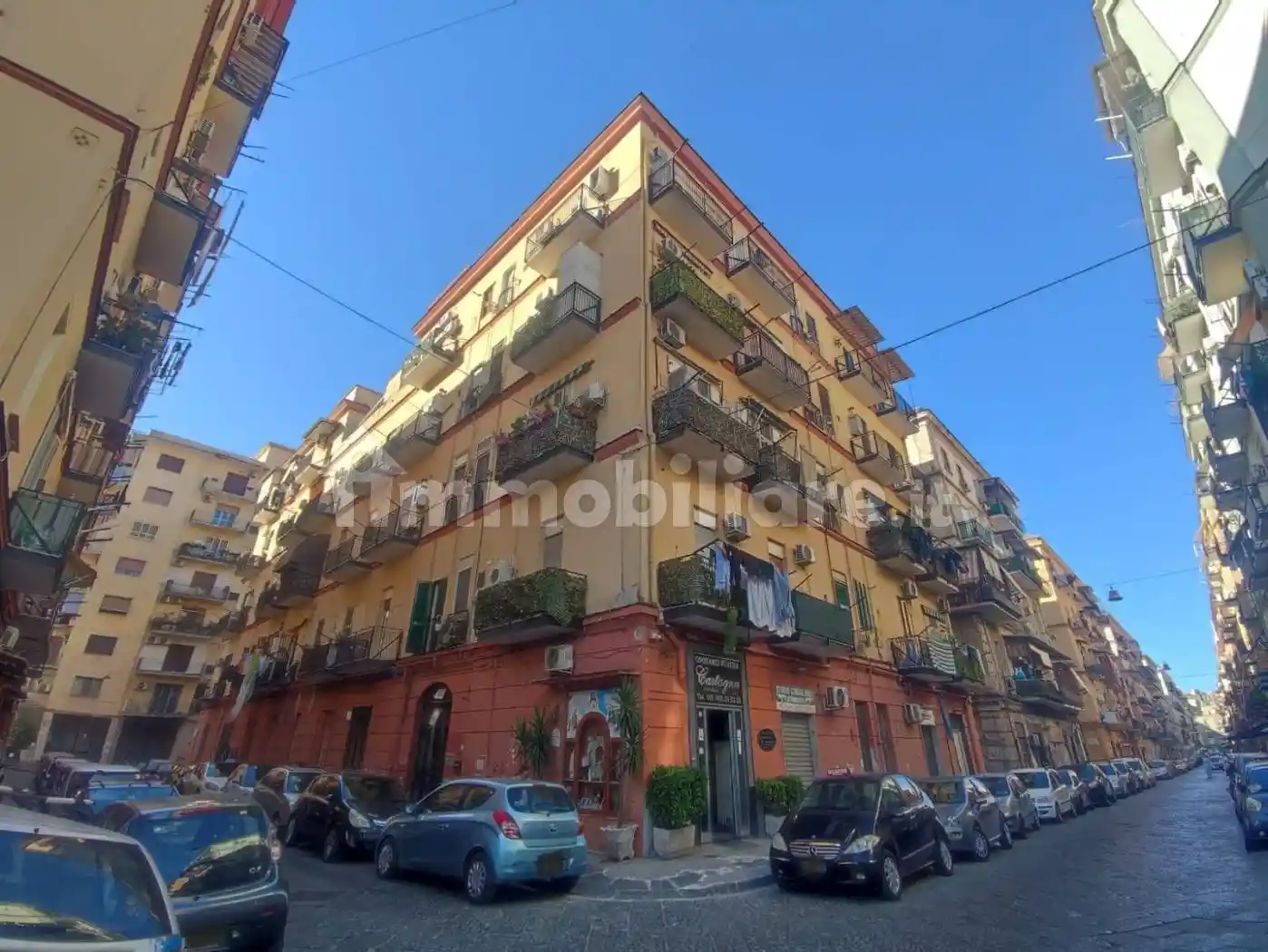 Appartamento in vendita a Napoli