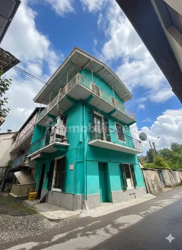 Casa indipendente in vendita a Rocca Canavese