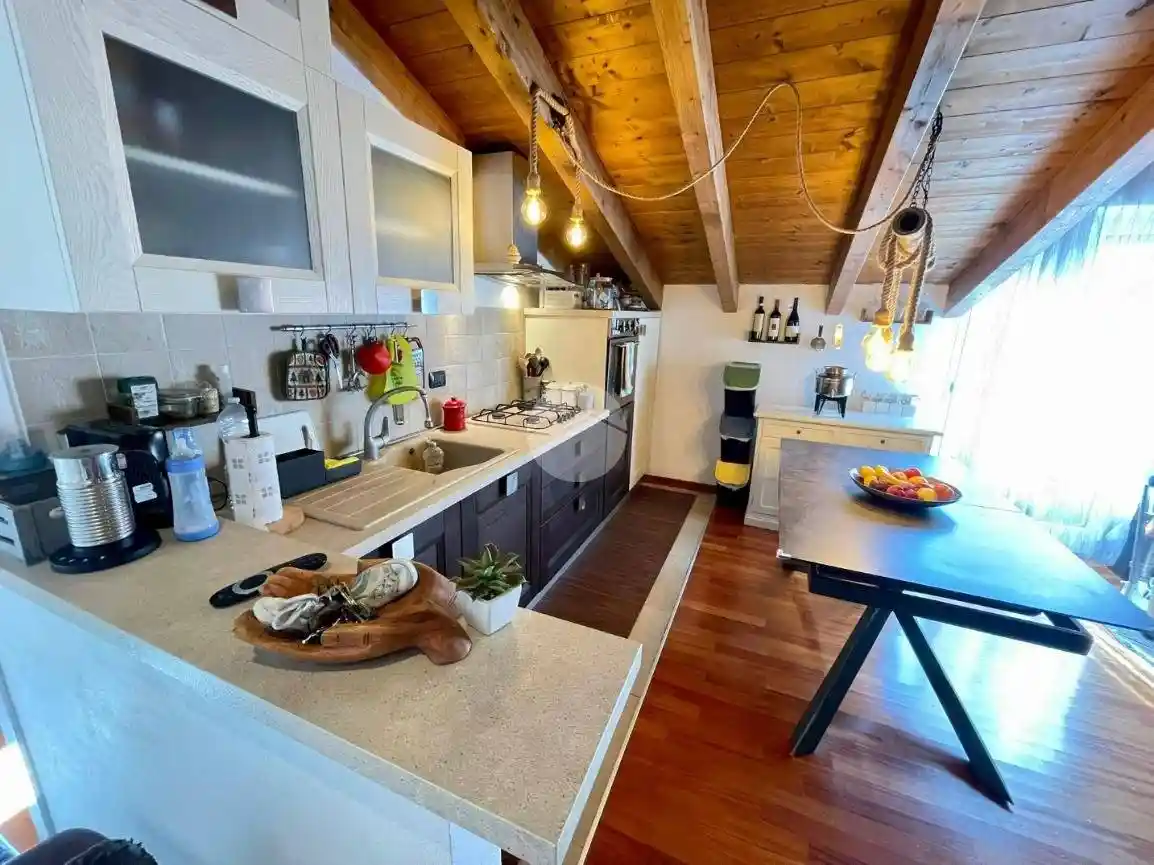 Appartamento in vendita a Casarza Ligure