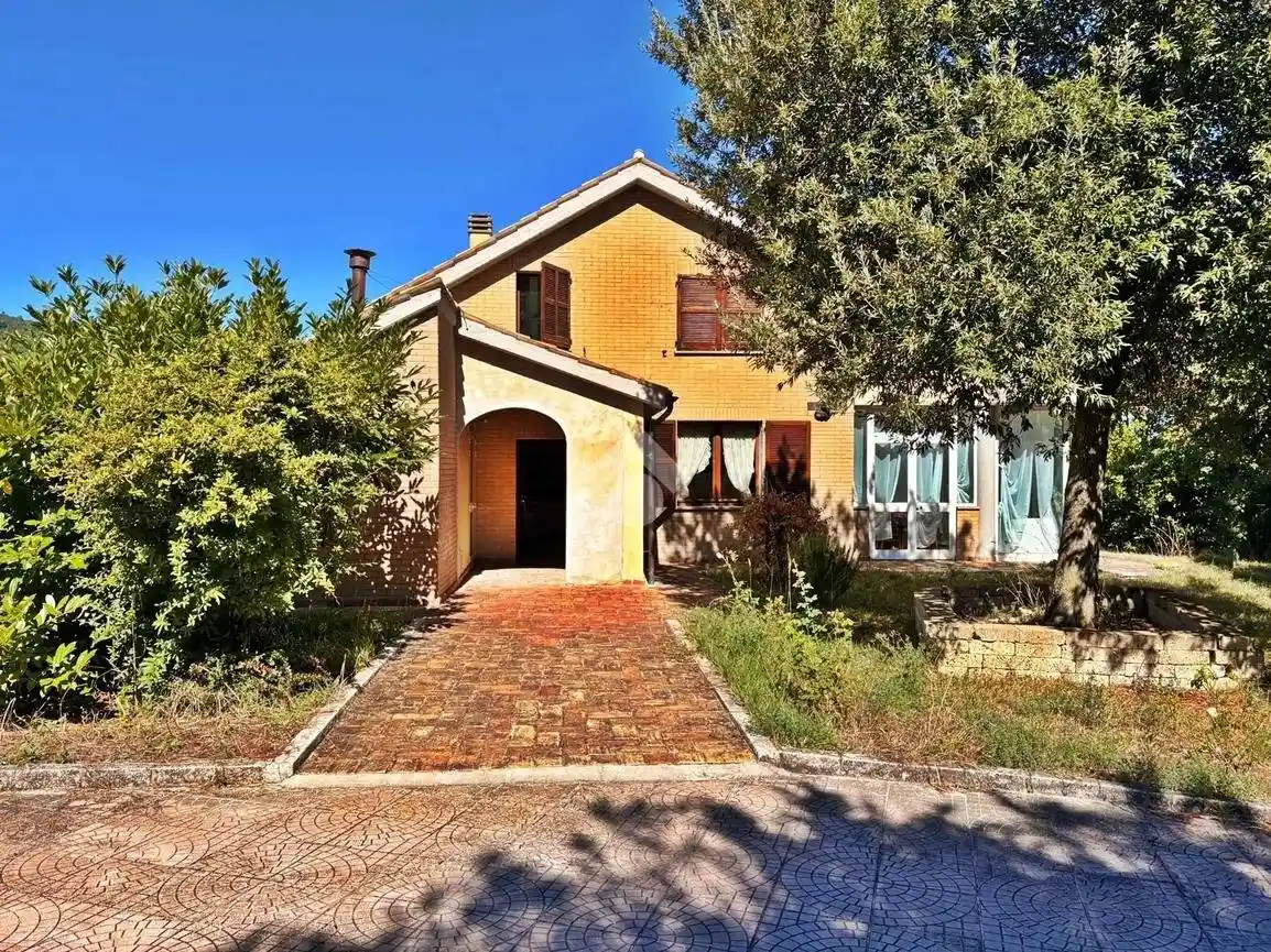 Villa in vendita a Fabriano