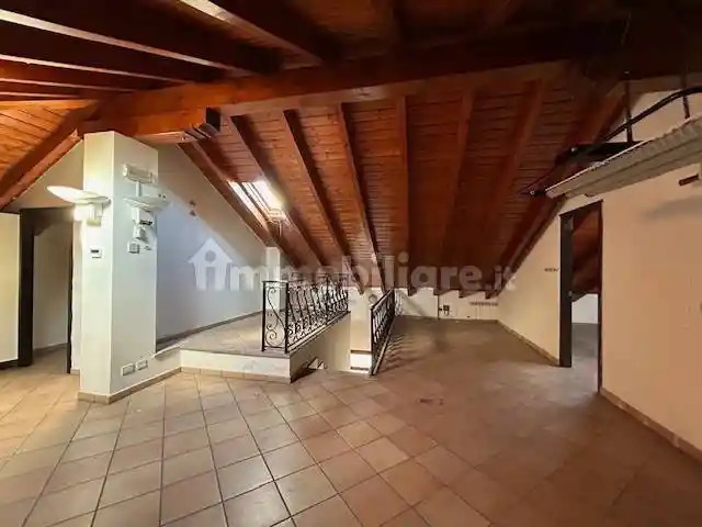 Palazzo - Edificio in vendita a Valenza