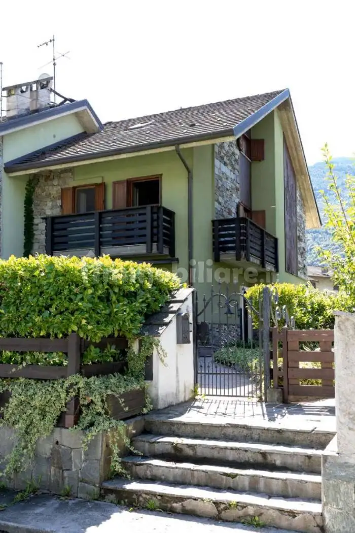 Casa indipendente in vendita a Poggiridenti