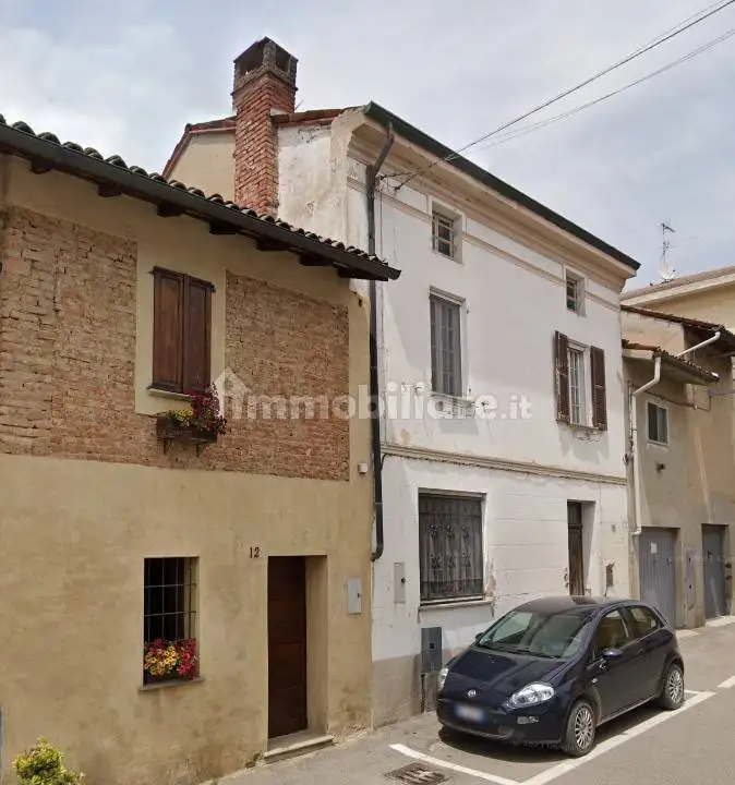 Casa indipendente in asta a Breme