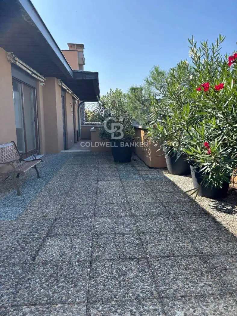 Attico - Mansarda in affitto a Monza