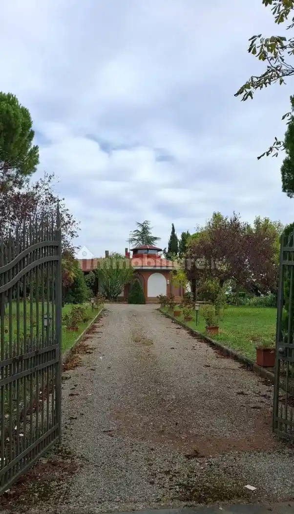 Villa in vendita a Chiusi