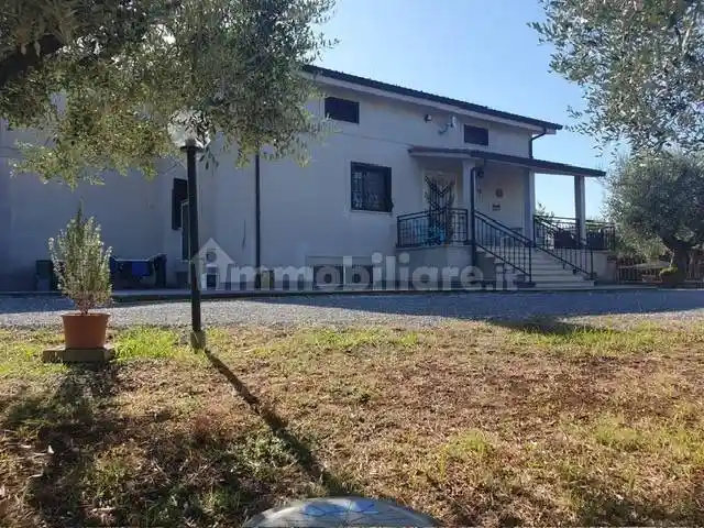 Casa indipendente in vendita a Lanuvio