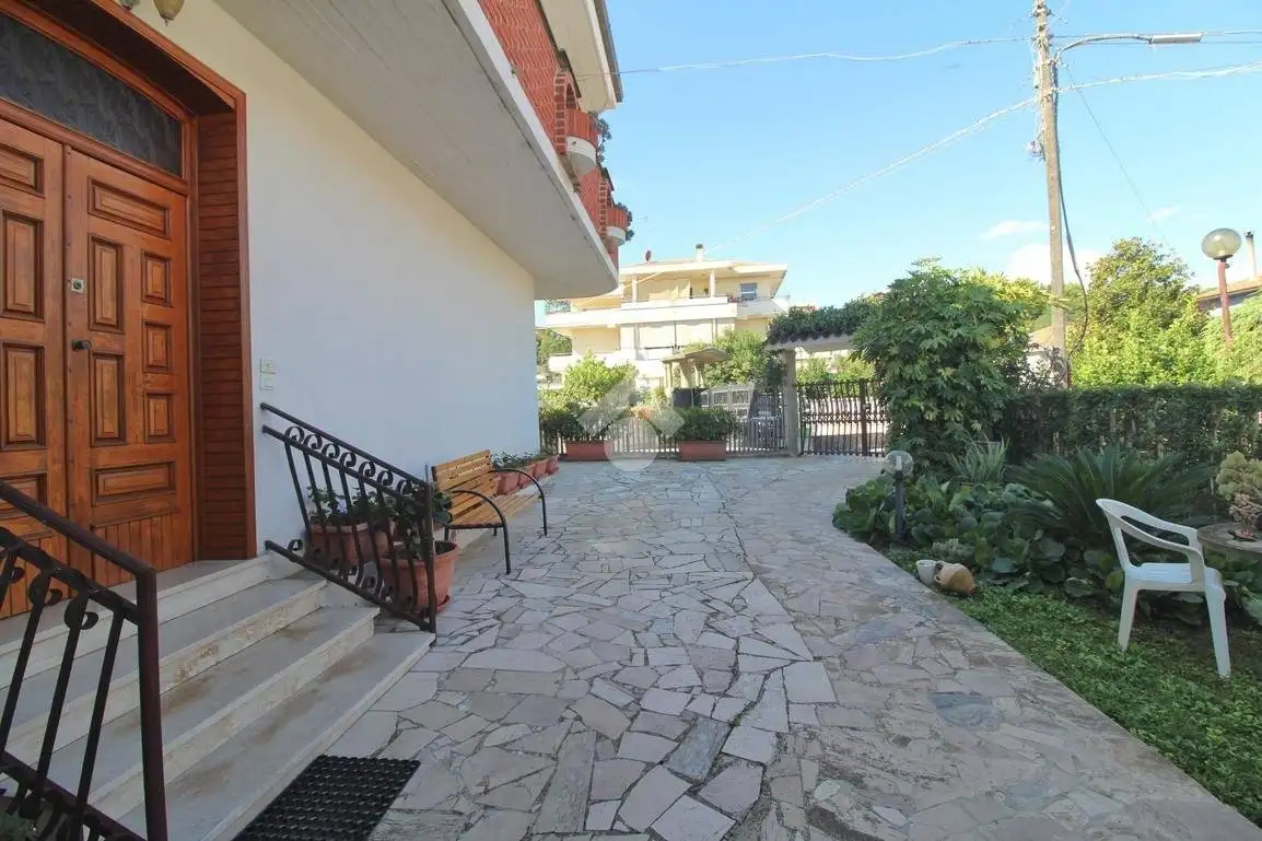 Villa in vendita a Giulianova