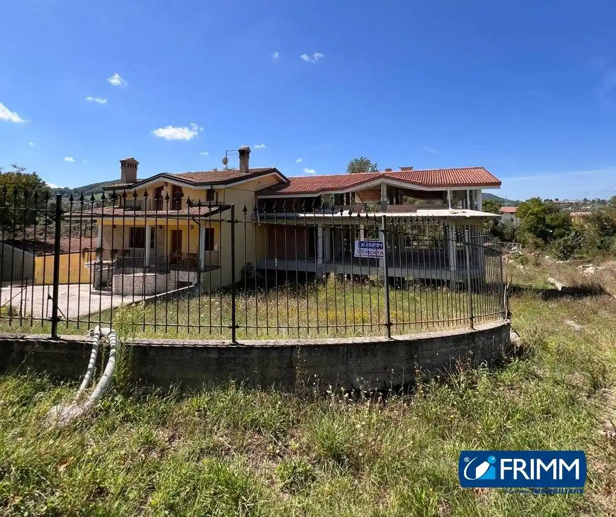 Villa unifamiliare 200 m², Centro, Campobasso - foto 3