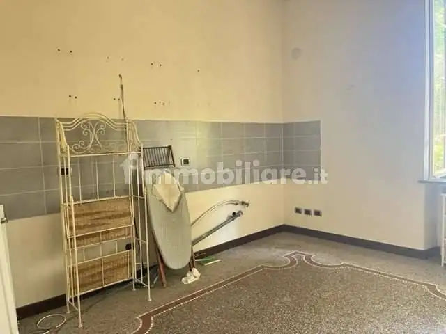 Quadrilocale viale Martiri della Libertà, Centro, Albenga - foto 3