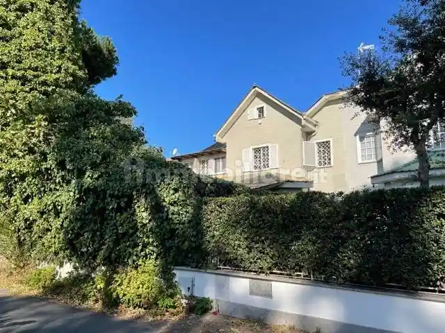 Villa in vendita a Fiumicino
