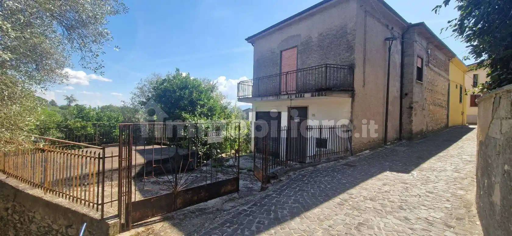 Villa in vendita a Colfelice