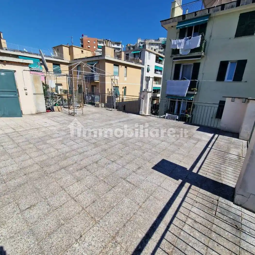 Appartamento in vendita a Genova